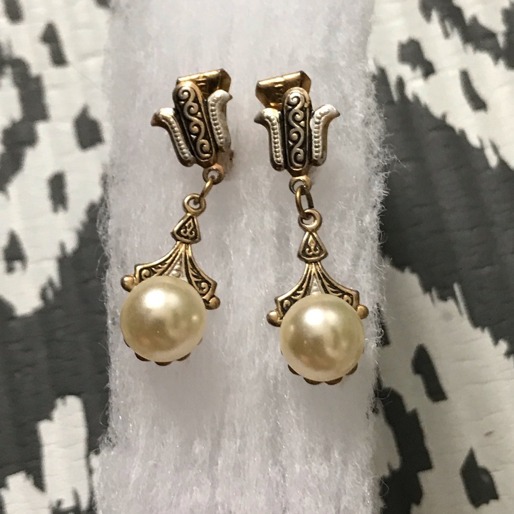 Beautiful Pearl Clip on Earrings from Spain